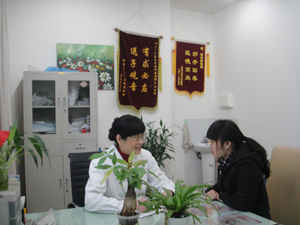 假如我是患者，请对我微笑吧！